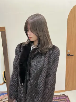 ミディアム カラー ヘアアレンジ esu西梅田所属・ena/ブリーチなし 透け感ベージュ🎀のヘアスタイル