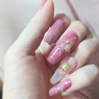 ネイル Nailsalon ecrin所属・ecrin/博多 manamiのネイルデザイン