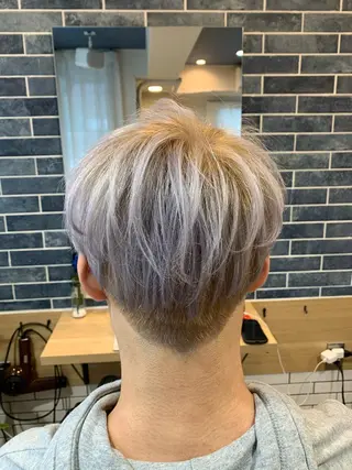 カラー メンズ 川野 賢のヘアスタイル