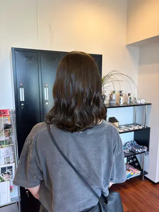 ミディアム カラー waku所属・豊橋/菜月/ブリーチ /艶カラーハイトーンのヘアスタイル