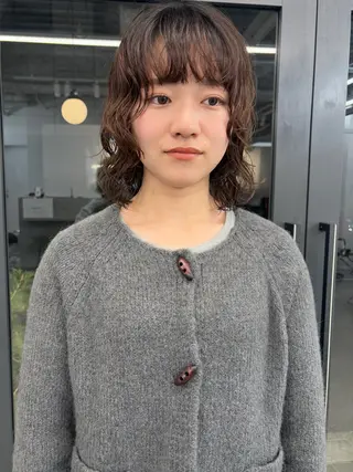 ミディアム パーマ パーマ、ボブ、透明感 カラー、小須田ゆあのヘアスタイル