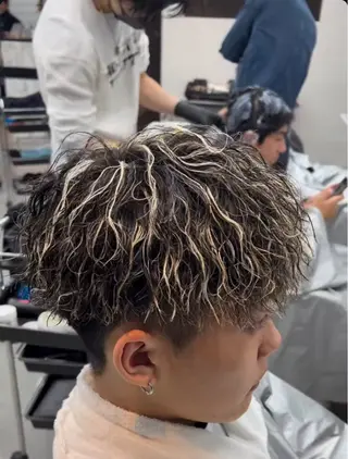 カラー パーマ メンズ salowin原宿iori所属・鈴村 梨公/原宿メンズ特化のヘアスタイル