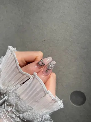 ネイル I-nailロング /ワンホン/キラキラのネイルデザイン