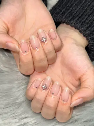 ネイル Momoka 🍑🎀のネイルデザイン