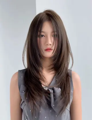 ロング 海野翔吾🇨🇳 ワンホンレイヤーのヘアスタイル