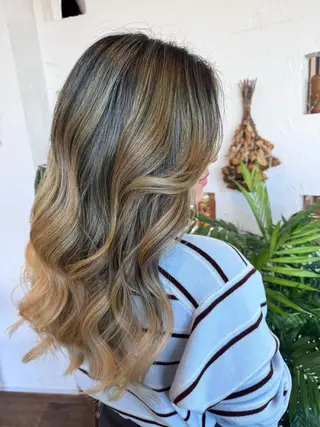 ロング カラー 🌸小掛🌸 豊橋外国人風カラーのヘアスタイル