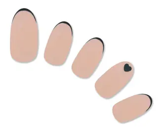 ネイル プラスネイル自由が丘店所属・ito amiのネイルデザイン