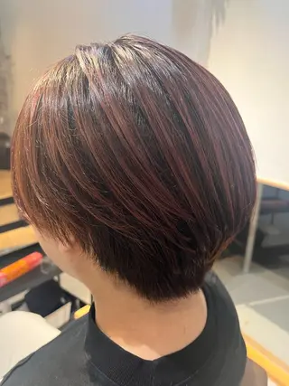 ショート カラー 戸川 紗良のヘアスタイル