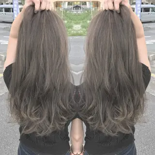 ミディアム カラー grand juteのヘアスタイル