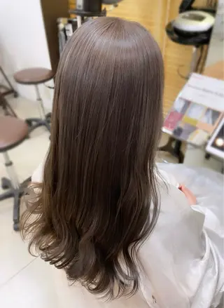 ロング カラー SOYON なんば店所属・水島 真彩のヘアスタイル