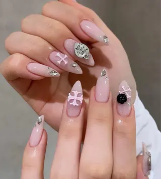 ネイル Chisa Nail Studio所属・リ リのネイルデザイン