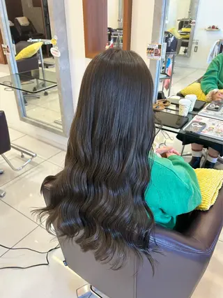 カラー トップスタイリスト 林すずかのヘアスタイル