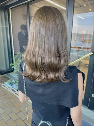 セミロング 藤本 静香のヘアスタイル