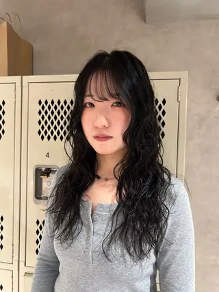 セミロング ayano/パーマ/ 暖色カラーのヘアスタイル