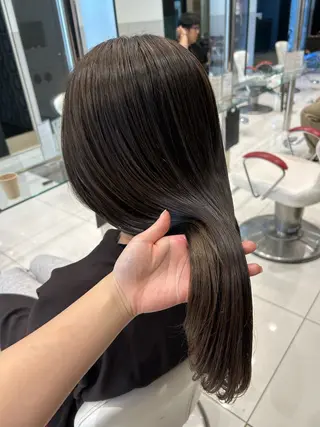 ロング カラー パーマ ヘアアレンジ メンズ 海外カラー白髪ぼかし ティファニーサユリのヘアスタイル