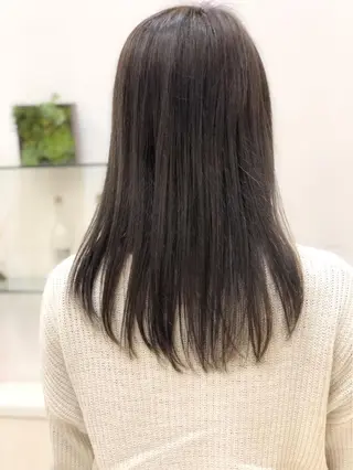 セミロング ディレクター ノナカのヘアスタイル