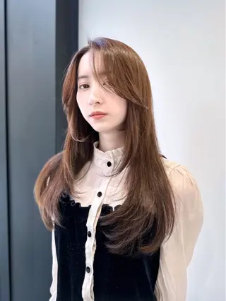 ロング ブリーチなしダブル/ レイヤーカット 小棹のヘアスタイル