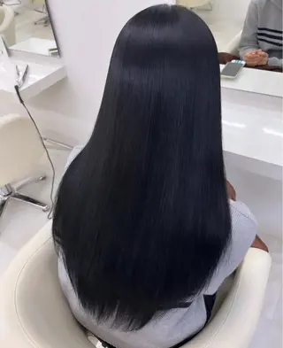 ロング カラー momo /レイヤーカットのヘアスタイル