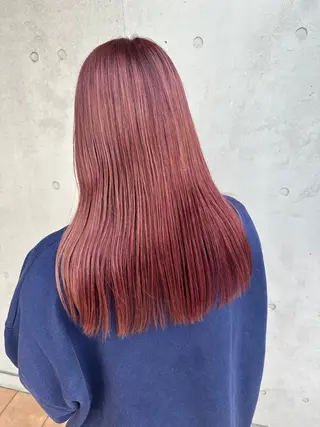 ロング レイヤー 艶々カラーのヘアスタイル