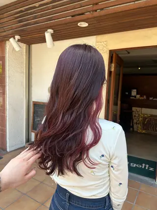 ロング カラー putri 川邉 優花のヘアスタイル