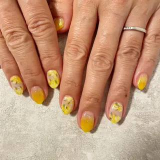 ミディアム ネイル Re:st〔リスト〕所属・ayane Re:st〔リスト〕のネイルデザイン