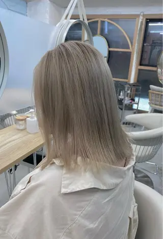 セミロング カラー メンズ soi所属・ケアブリーチ/ツヤ髪 /ハイトーン/西村のヘアスタイル