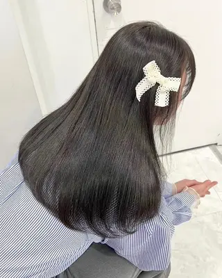 カラー 韓国風暗髪🪽 THEATER札幌のヘアスタイル