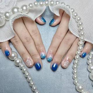 ネイル RAFFINE 月🦋🩵のネイルデザイン