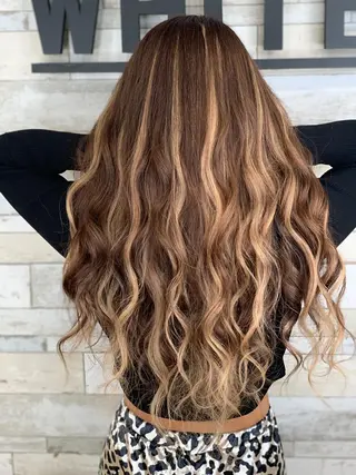 ロング カラー ハイトーン✨艶髪💘 💘 AYANO💘のヘアスタイル