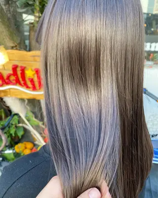 セミロング カラー 玉木 育実のヘアスタイル