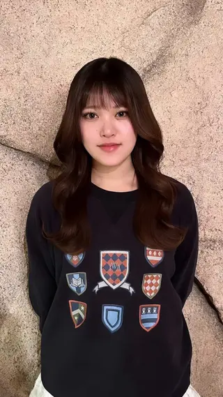 ロング レイヤーカット/ 艶カラー/YUKAのヘアスタイル