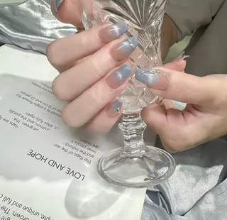 ネイル Lyna 池袋のネイルデザイン