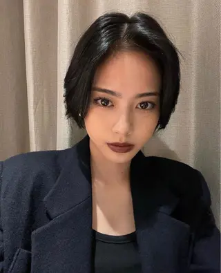 ショート カラー RIN／韓国ヘア レイヤーカットのヘアスタイル