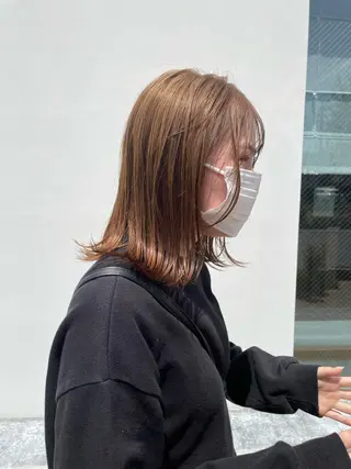 セミロング カラー 黒岩 梨沙のヘアスタイル