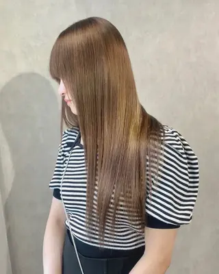 ロング LOWRL(ロウル)所属・💍縮毛矯正特化 🫧小山内寛季のヘアスタイル