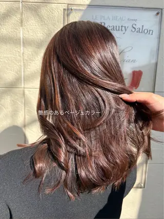 ロング カラー ルプラボウ　岡田 莉音のヘアスタイル