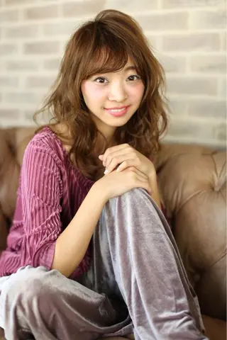 ミディアム 米倉 群のヘアスタイル