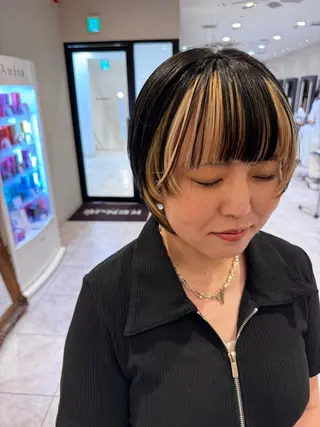 ショート カラー 🐺ウルフ× ハイトーン🐺MOEのヘアスタイル