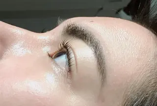 マツエク・マツパ 髪質改善✨ 風間里咲【西荻窪】のヘアスタイル