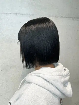 ショート カラー ヘアアレンジ ボブ艶モテカラー🫧 カリンのヘアスタイル