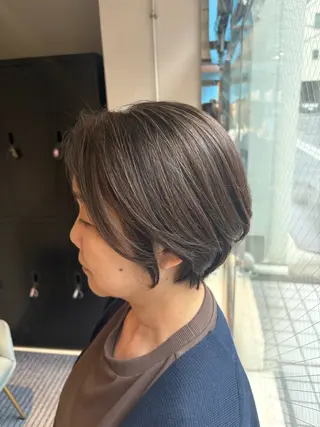 ショート カラー 樋口 夏海のヘアスタイル