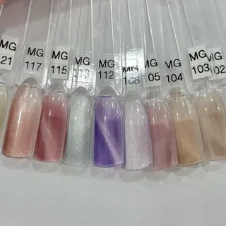 ネイル アンリッシュ池袋 小泉のネイルデザイン