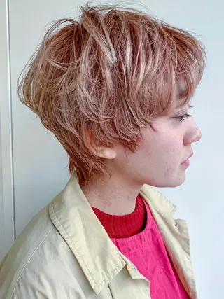 ショート nuu所属・💜ショート💜 ウルフ、ボブ二色亜美のヘアスタイル