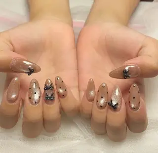 ネイル Lowé所属・Lowé みるくのネイルデザイン