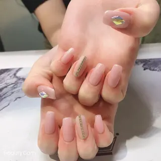 ネイル Guarendo錦糸町店所属・ガレンドウ 白澤 愛子のネイルデザイン