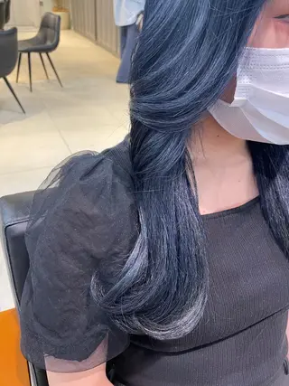 ロング センターパート/眉毛 メンズカットNEXTのヘアスタイル