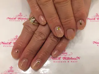 ネイル ネイルリボン 受付スタッフのネイルデザイン