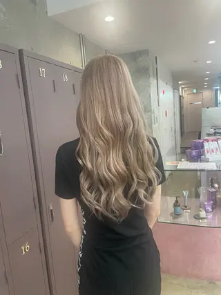 ロング 鈴木瑛里/ブロンド ベージュ/男女のヘアスタイル