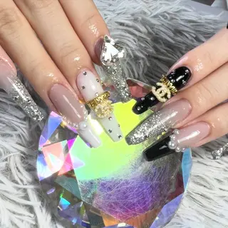 ネイル シェヌネイル JURAのネイルデザイン