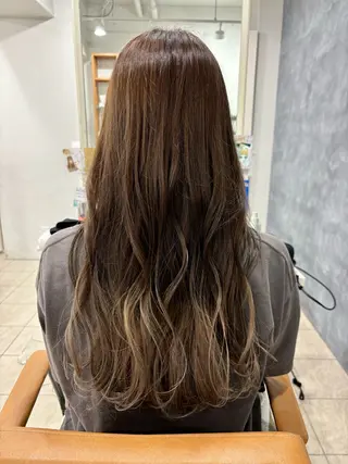 ロング カラー 工藤 沙羅のヘアスタイル